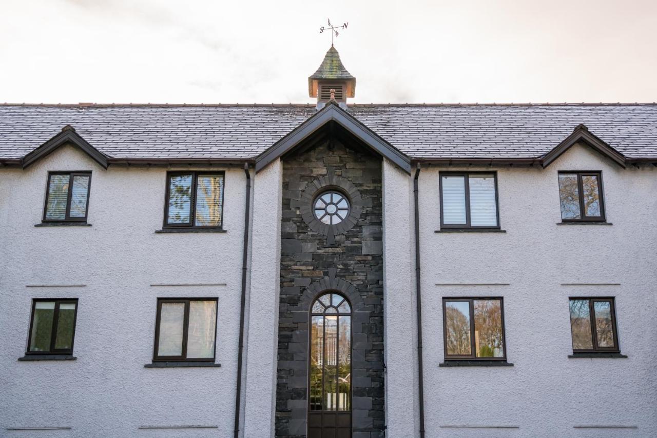 No. 5 The Court-With Free Parking Apartment Windermere Bagian luar foto